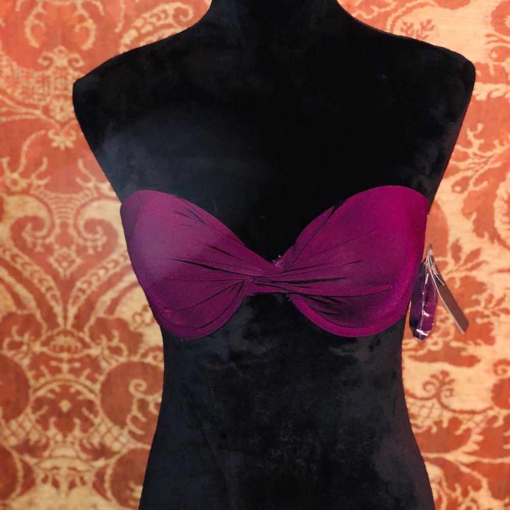 Abercrombie & Fitch Bikini top in Wine